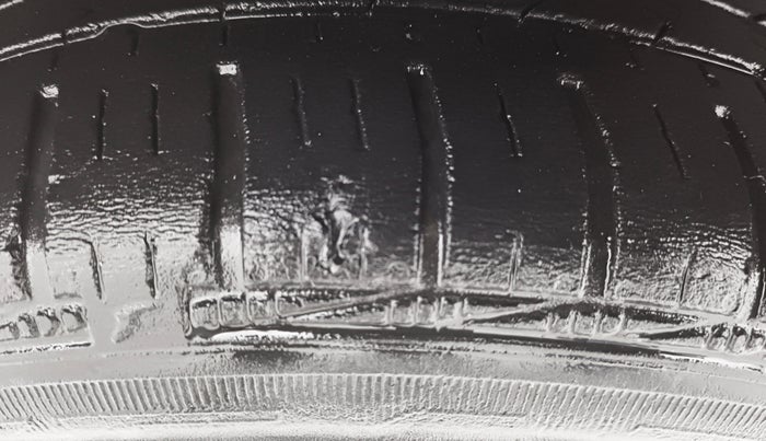 2017 Hyundai Grand i10 SPORTZ (O) 1.2 KAPPA VTVT, Petrol, Manual, 38,539 km, Right Front Tyre Tread