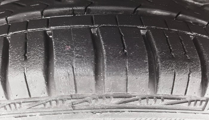 2017 Hyundai Grand i10 SPORTZ (O) 1.2 KAPPA VTVT, Petrol, Manual, 38,539 km, Left Front Tyre Tread