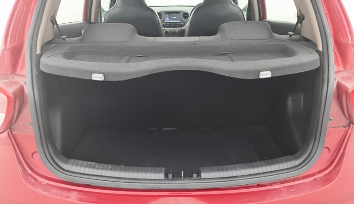 2017 Hyundai Grand i10 SPORTZ (O) 1.2 KAPPA VTVT, Petrol, Manual, 38,539 km, Boot Inside