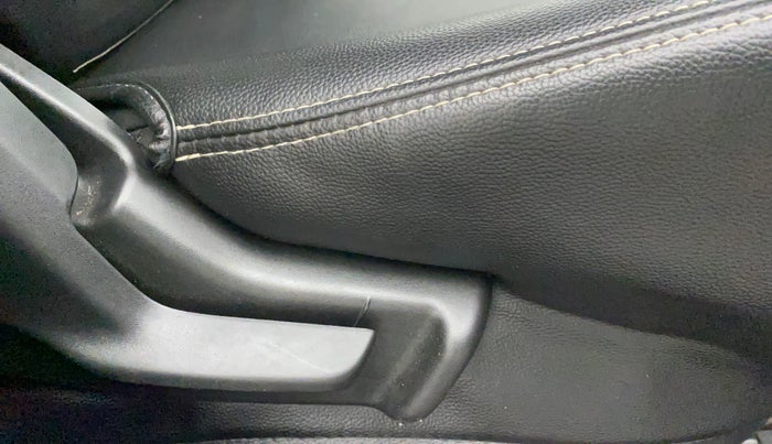 2017 Maruti IGNIS ZETA 1.2 AMT, Petrol, Automatic, 1,13,744 km, Driver Side Adjustment Panel