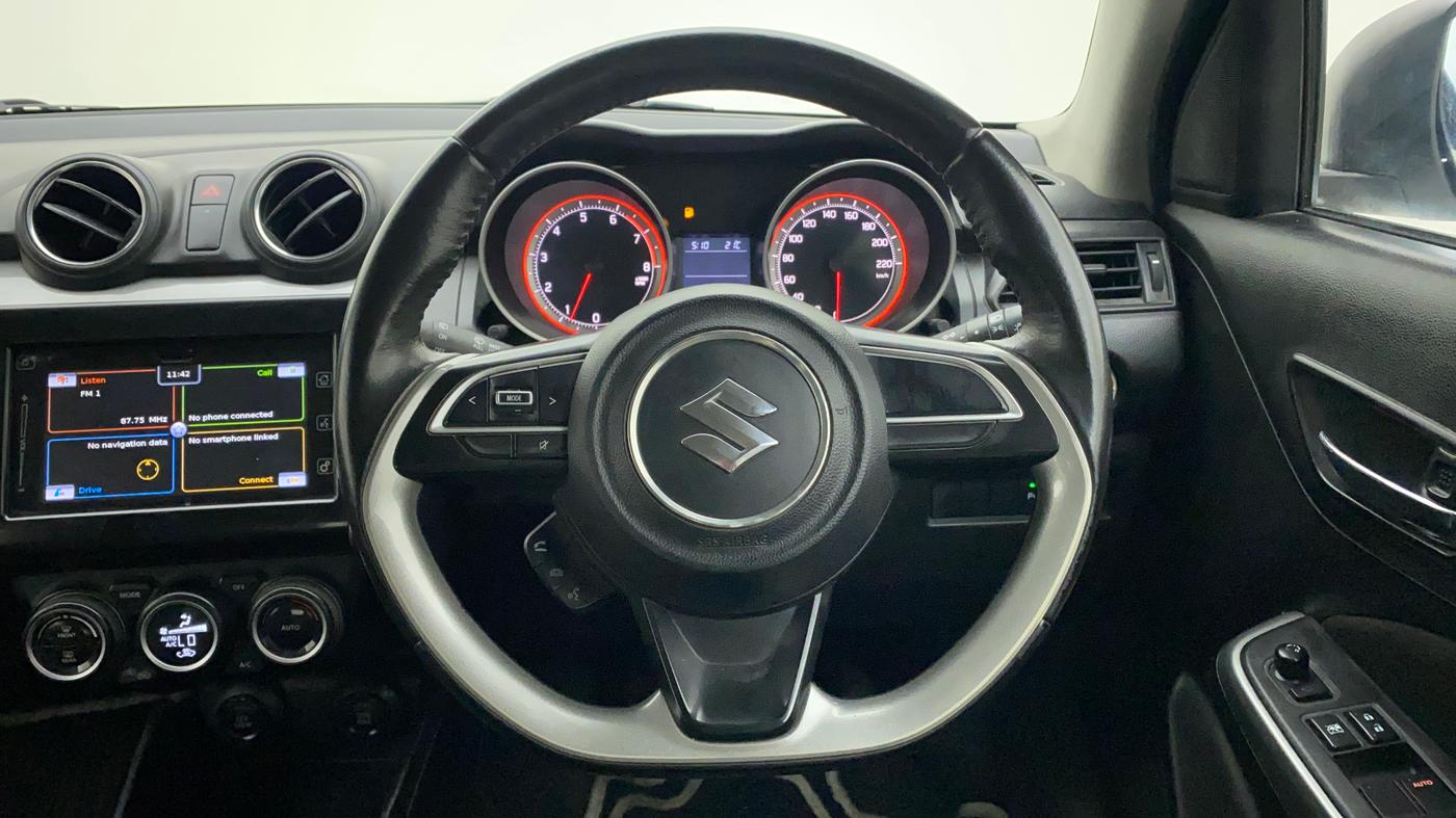 2018 Maruti Swift ZXI PLUS, Petrol, Manual, 86,302 km, Steering Wheel Close Up