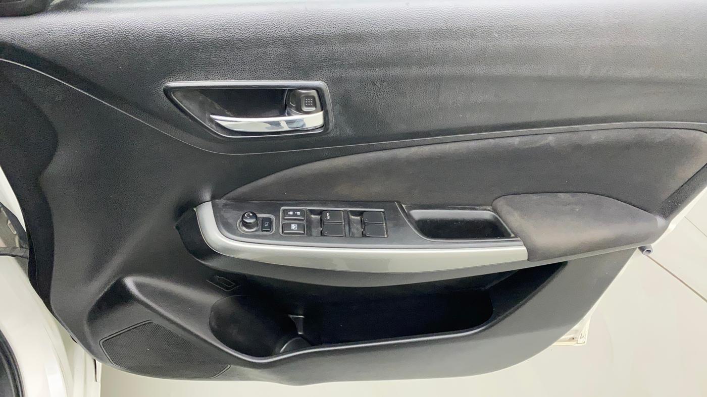 2018 Maruti Swift ZXI PLUS, Petrol, Manual, 86,302 km, Driver Side Door Panels Control