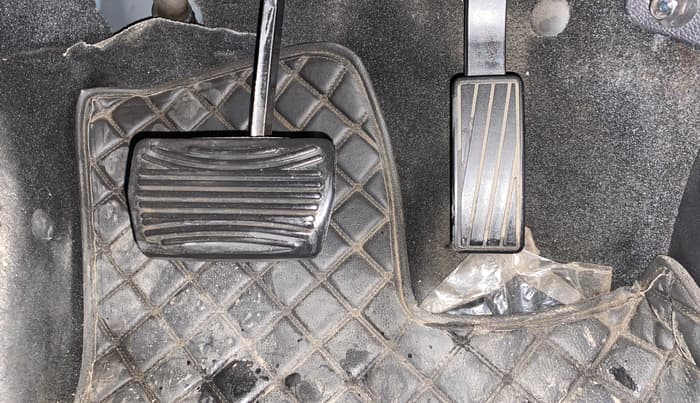 2023 Mahindra XUV700 AX 5 P AT 5 STR, Petrol, Automatic, 13,423 km, Pedals