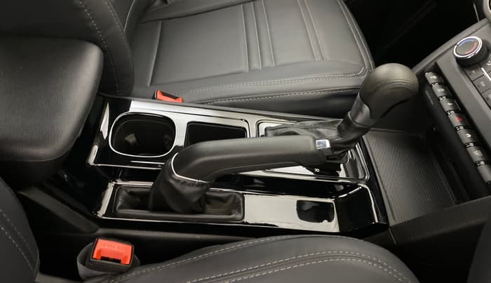 2023 Mahindra XUV700 AX 5 P AT 5 STR, Petrol, Automatic, 13,423 km, Gear Lever