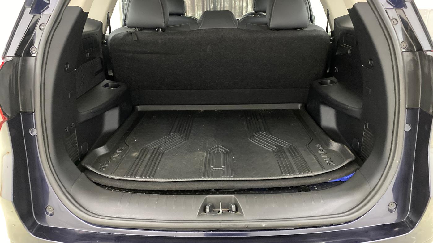 2023 Mahindra XUV700 AX 5 P AT 5 STR, Petrol, Automatic, 13,423 km, Boot Inside