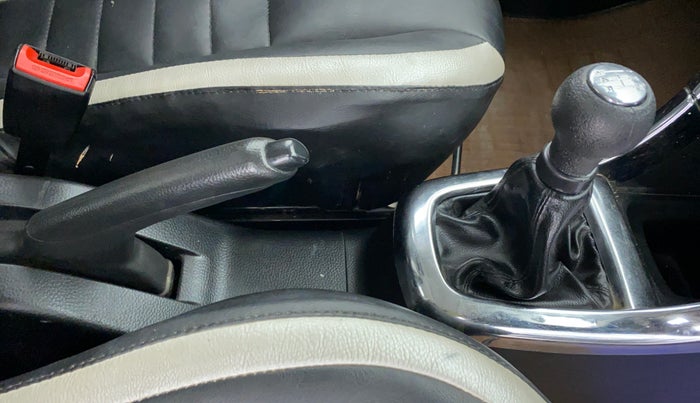2015 Maruti Swift LDI BS IV, Diesel, Manual, 46,867 km, Gear Lever