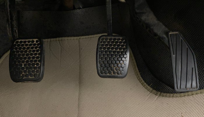 2016 Maruti Alto K10 VXI, Petrol, Manual, 97,954 km, Pedals