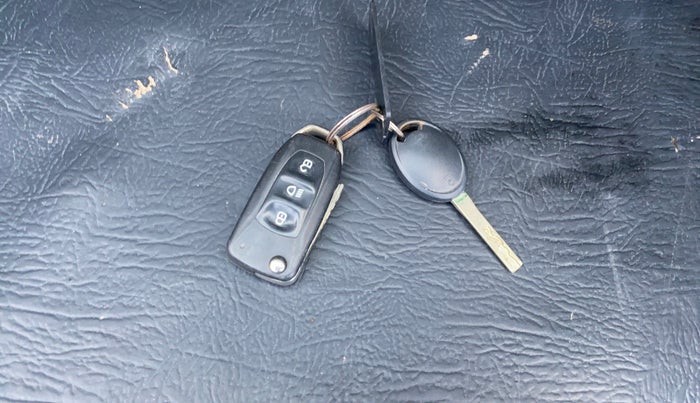 2019 Tata NEXON XMA DIESEL, Diesel, Automatic, 1,18,349 km, Key Close Up