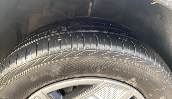 2019 Tata NEXON XMA DIESEL, Diesel, Automatic, 1,18,349 km, Left Front Tyre Tread