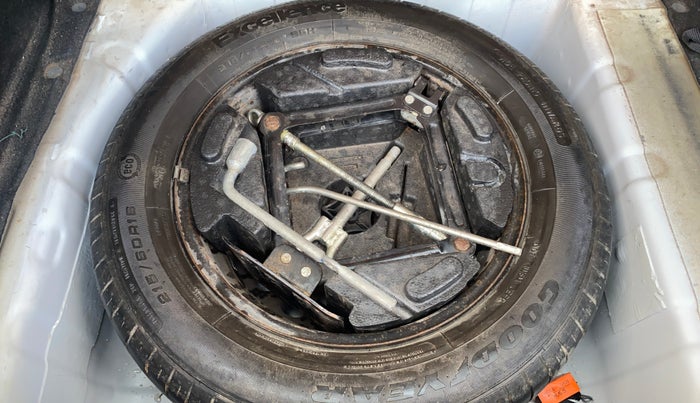 2019 Tata NEXON XMA DIESEL, Diesel, Automatic, 1,18,349 km, Spare Tyre