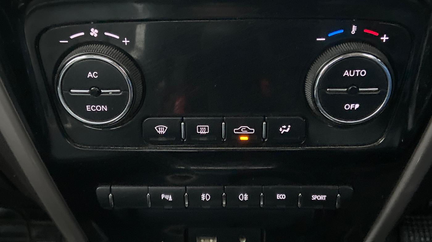 2016 Tata Zest XT PETROL, Petrol, Manual, 62,129 km, Automatic Climate Control