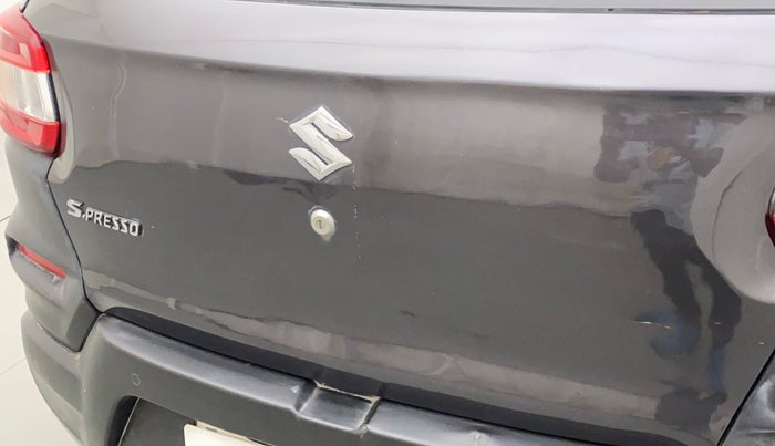 2020 Maruti S PRESSO LXI CNG, CNG, Manual, 95,730 km, Dicky (Boot door) - Minor scratches