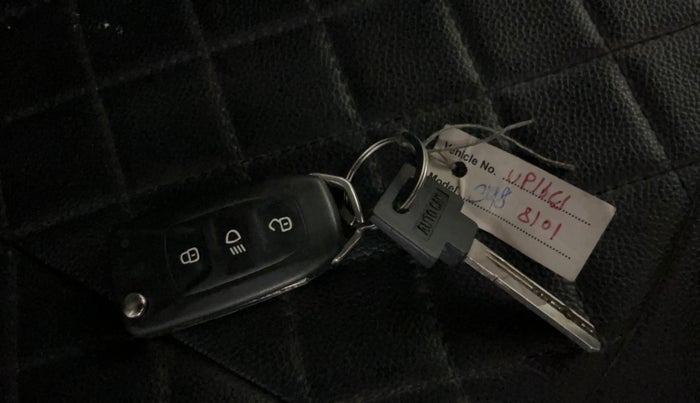 2019 Tata Tiago XZ PETROL, Petrol, Manual, 70,051 km, Key Close Up