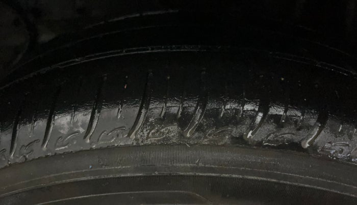 2019 Tata Tiago XZ PETROL, Petrol, Manual, 70,051 km, Left Rear Tyre Tread
