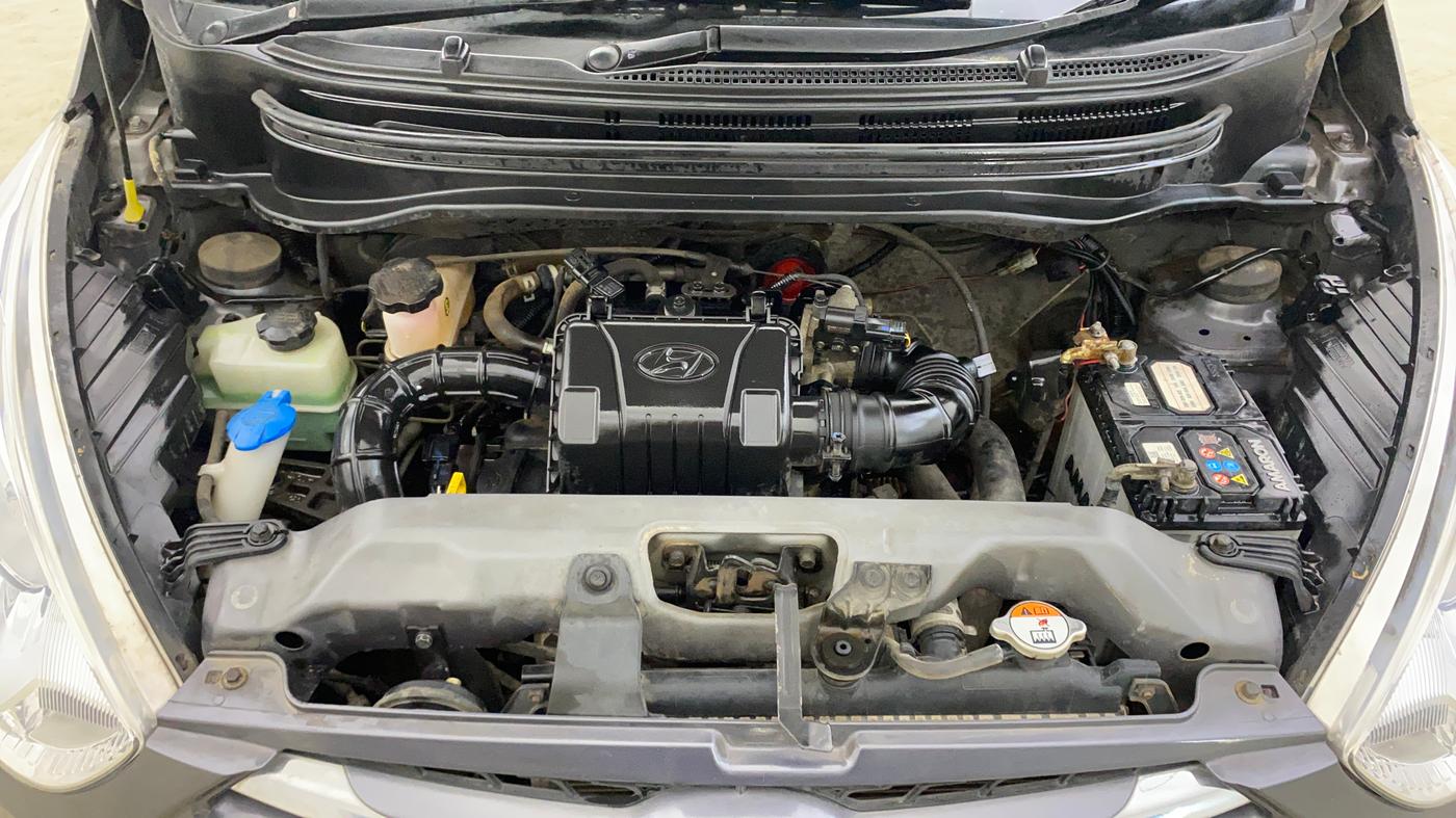 2018 Hyundai Eon MAGNA +, Petrol, Manual, 18,428 km, Engine View