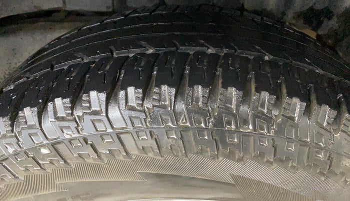 2023 Mahindra BOLERO NEO N10 R, Diesel, Manual, 98,063 km, Left Rear Tyre Tread