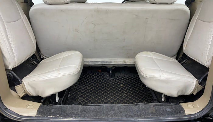 2023 Mahindra BOLERO NEO N10 R, Diesel, Manual, 98,063 km, Boot Inside