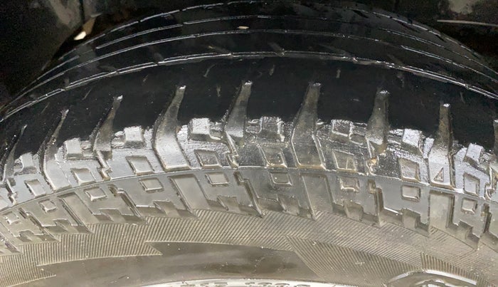 2023 Mahindra BOLERO NEO N10 R, Diesel, Manual, 98,063 km, Right Rear Tyre Tread