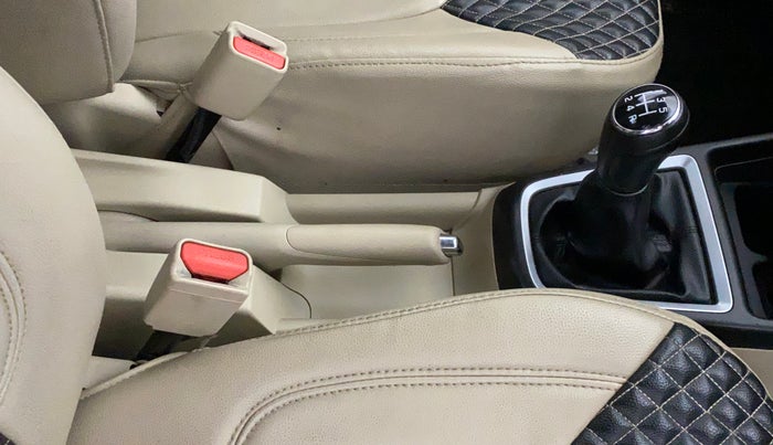 2021 Maruti Dzire VXI, Petrol, Manual, 45,011 km, Gear Lever
