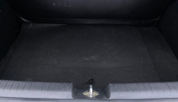 2015 Hyundai Elite i20 SPORTZ 1.2, Petrol, Manual, 70,909 km, Boot Inside