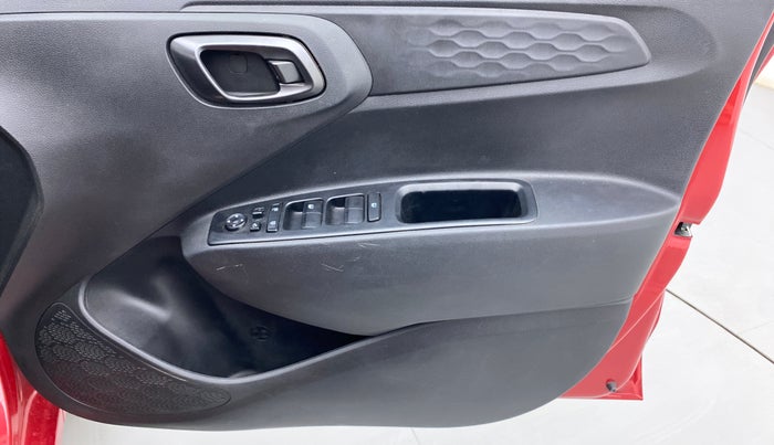 2020 Hyundai GRAND I10 NIOS SPORTZ 1.0 TURBO GDI DUAL TONE, Petrol, Manual, 10,622 km, Driver Side Door Panels Control