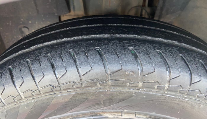 2022 Renault TRIBER RXT AMT, Petrol, Automatic, 71,621 km, Left Front Tyre Tread