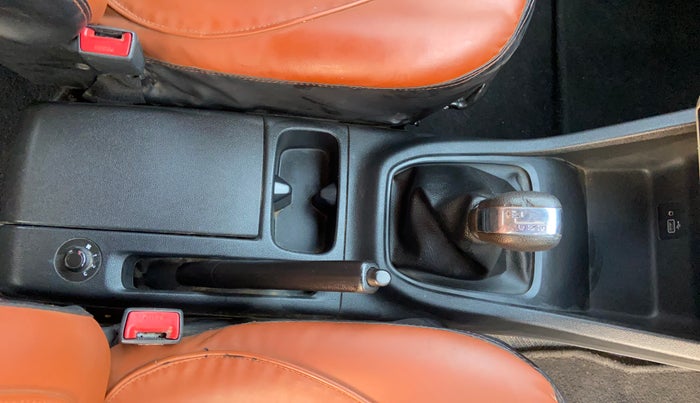 2022 Renault TRIBER RXT AMT, Petrol, Automatic, 71,621 km, Gear Lever