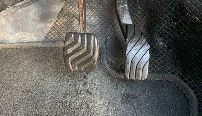 2022 Renault TRIBER RXT AMT, Petrol, Automatic, 71,621 km, Pedals