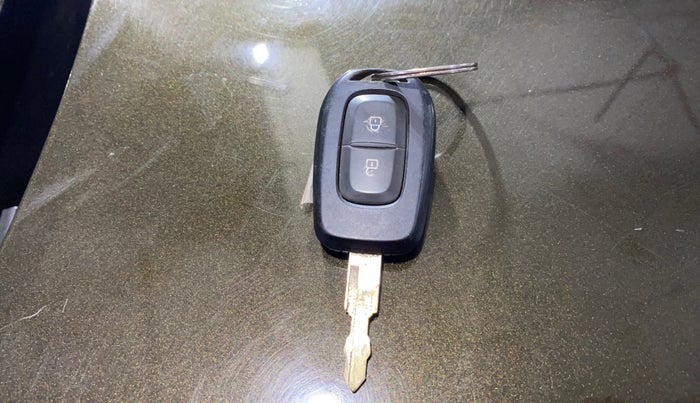 2022 Renault Kwid RXT 1.0, Petrol, Manual, 25,914 km, Key Close Up