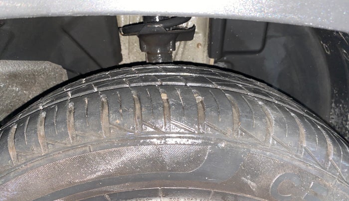 2022 Renault Kwid RXT 1.0, Petrol, Manual, 25,914 km, Right Front Tyre Tread