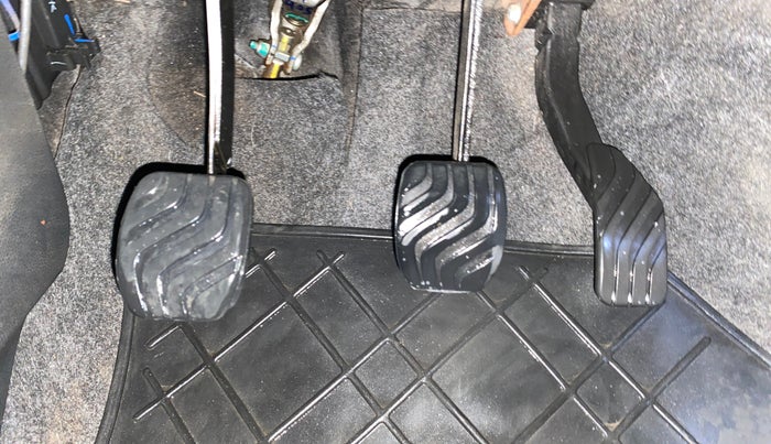 2022 Renault Kwid RXT 1.0, Petrol, Manual, 25,914 km, Pedals