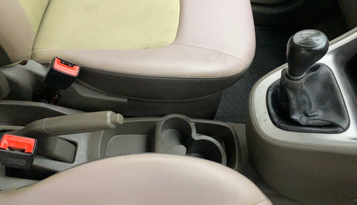 2016 Hyundai i10 MAGNA 1.1 IRDE2, Petrol, Manual, 40,966 km, Gear Lever