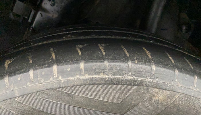 2023 Hyundai VENUE E 1.2, CNG, Manual, 76,125 km, Left Rear Tyre Tread