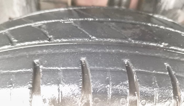 2021 Renault Kwid RXT 1.0 (O), Petrol, Manual, 37,867 km, Left Front Tyre Tread