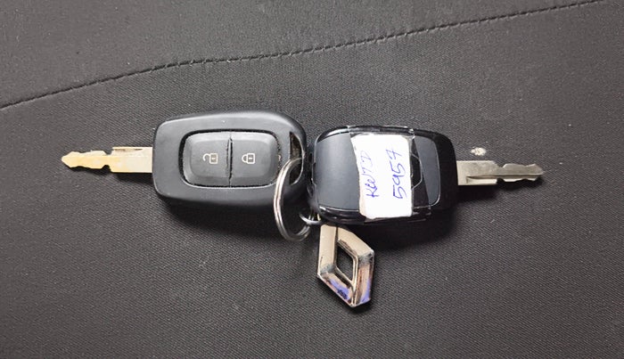 2021 Renault Kwid RXT 1.0 (O), Petrol, Manual, 37,867 km, Key Close Up