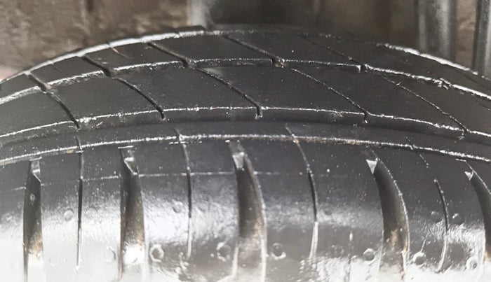 2021 Renault Kwid RXT 1.0 (O), Petrol, Manual, 37,867 km, Right Rear Tyre Tread