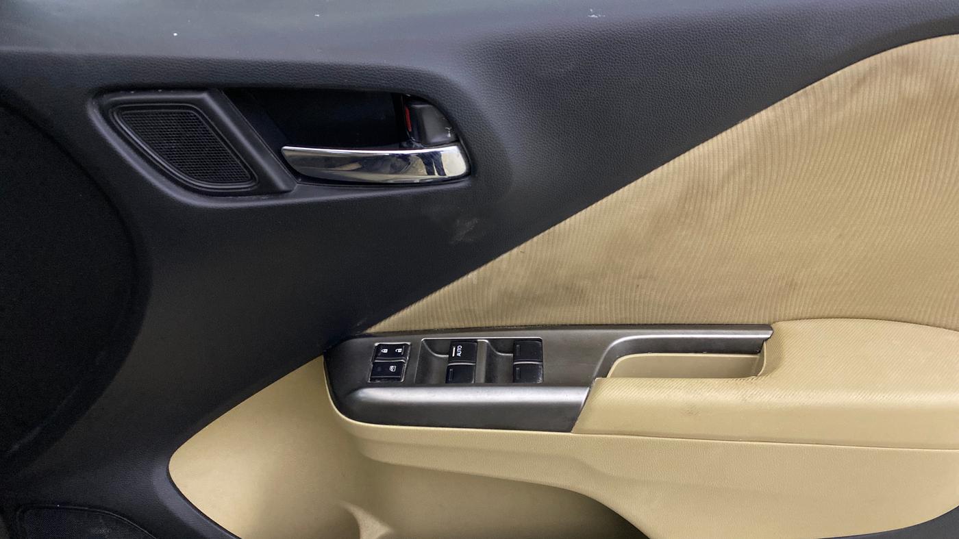 2015 Honda City 1.5L I-VTEC V MT, Petrol, Manual, 40,026 km, Driver Side Door Panels Control