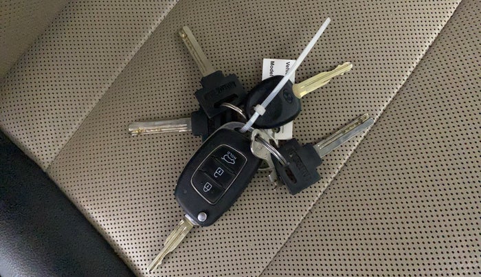 2022 Hyundai NEW I20 SPORTZ 1.2 MT, Petrol, Manual, 19,259 km, Key Close Up