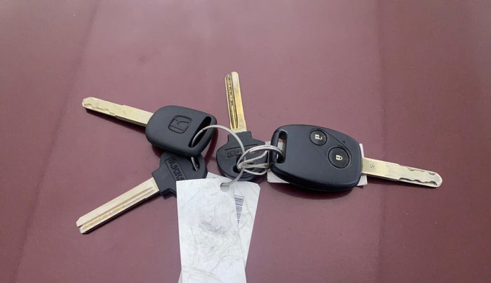 2017 Honda Amaze 1.2L I-VTEC S OPT, Petrol, Manual, 79,181 km, Key Close Up