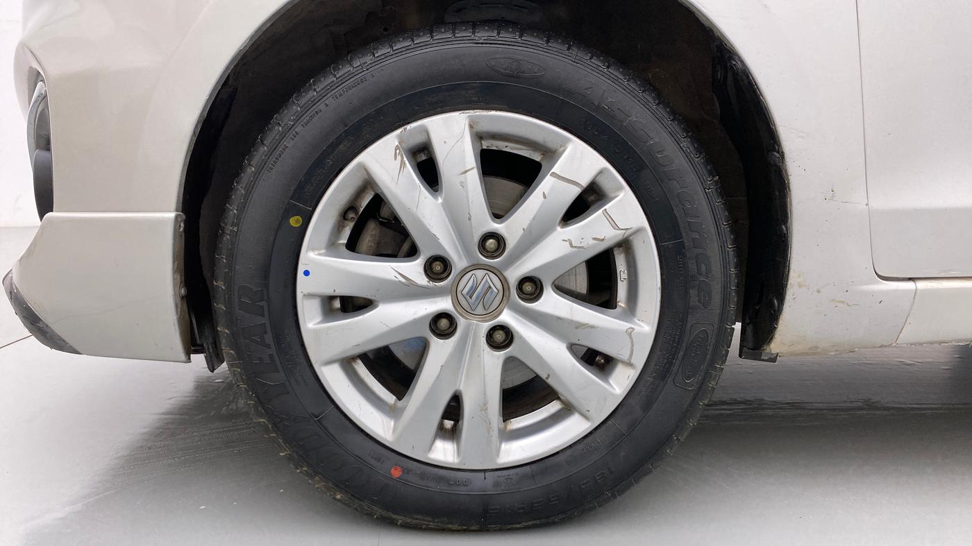 2018 Maruti Ertiga ZDI + SHVS, Diesel, Manual, 74,400 km, Left Front Wheel