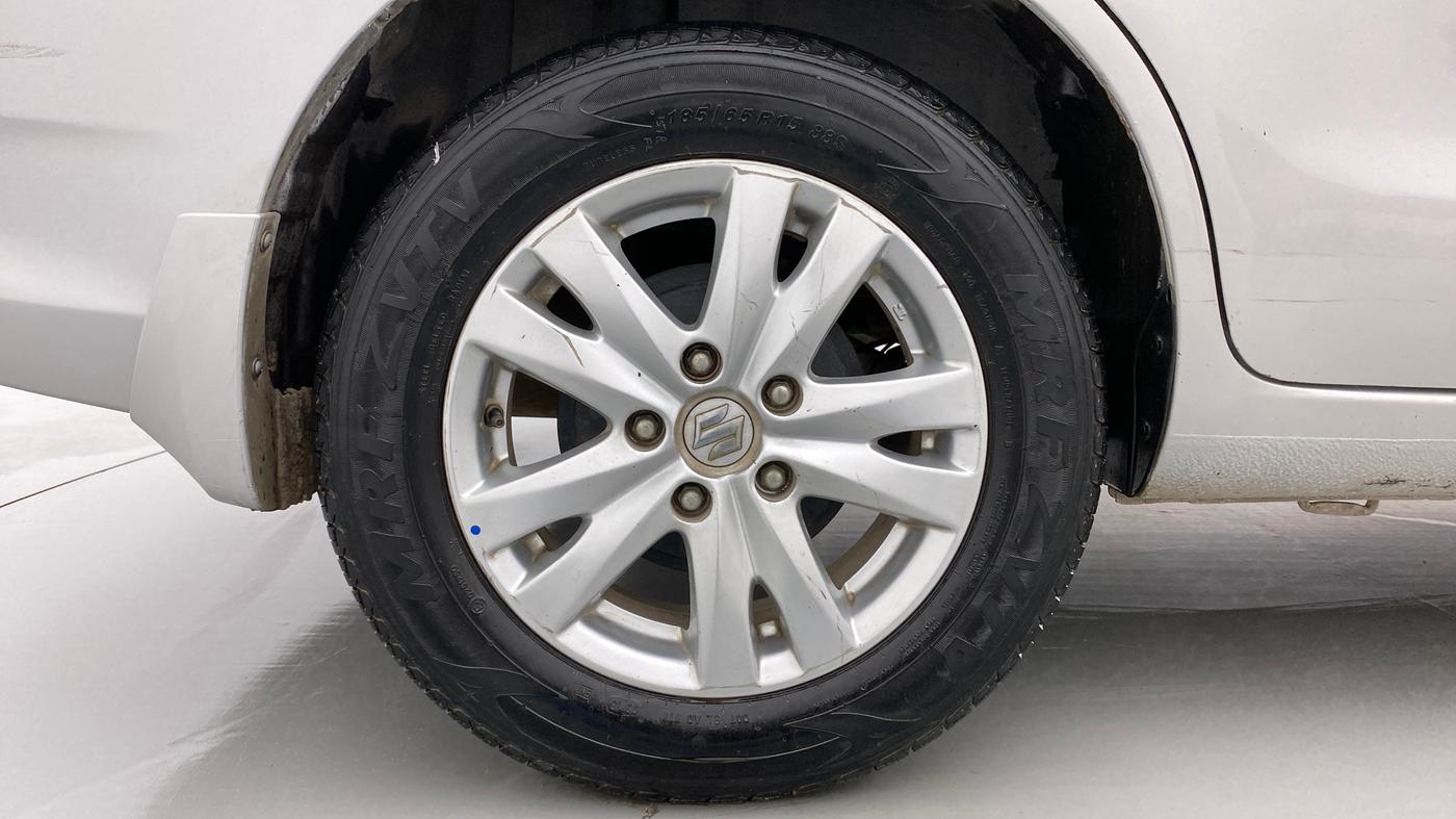 2018 Maruti Ertiga ZDI + SHVS, Diesel, Manual, 74,400 km, Right Rear Wheel
