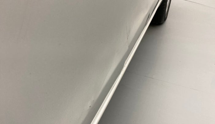2018 Maruti Ertiga ZDI + SHVS, Diesel, Manual, 74,400 km, Front passenger door - Slightly dented