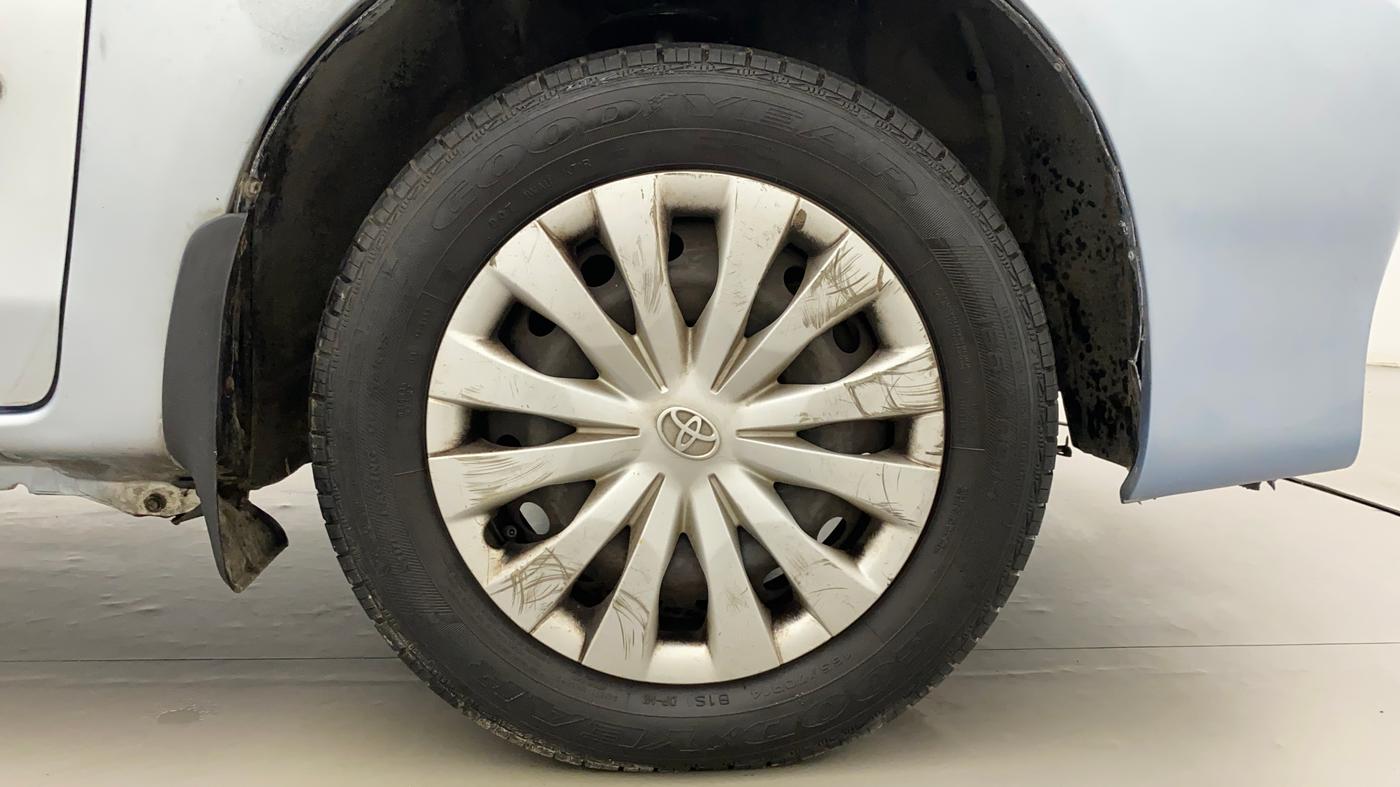 2011 Toyota Etios G, Petrol, Manual, 99,519 km, Right Front Wheel