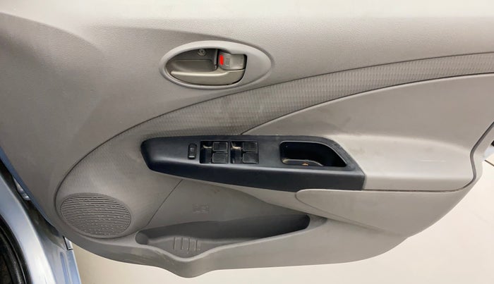 2011 Toyota Etios G, Petrol, Manual, 99,519 km, Driver Side Door Panels Control