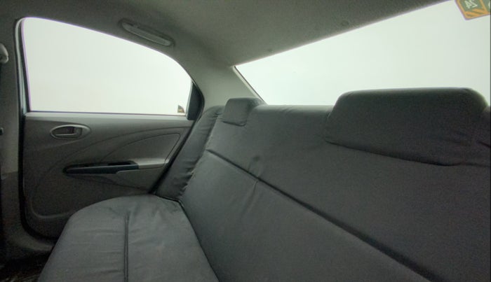 2011 Toyota Etios G, Petrol, Manual, 99,519 km, Right Side Rear Door Cabin
