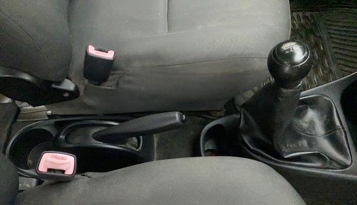 2011 Toyota Etios G, Petrol, Manual, 99,519 km, Gear Lever