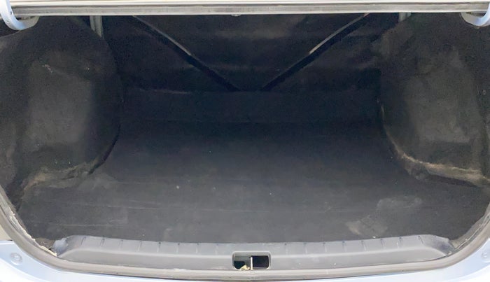 2011 Toyota Etios G, Petrol, Manual, 99,519 km, Boot Inside