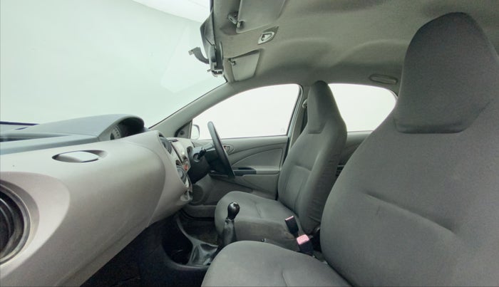 2011 Toyota Etios G, Petrol, Manual, 99,519 km, Right Side Front Door Cabin