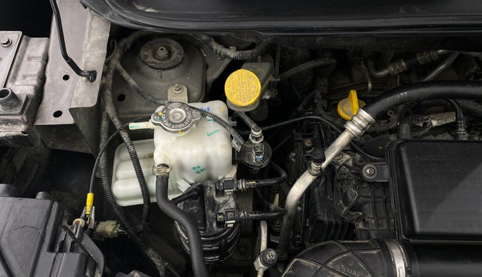 2022 Renault TRIBER RXT, Petrol, Manual, 48,648 km, Engine View - Right