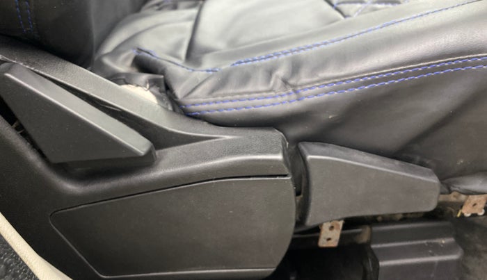 2022 Renault TRIBER RXT, Petrol, Manual, 48,648 km, Driver Side Adjustment Panel